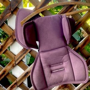 Nuna car seat  newborn insert, purple.